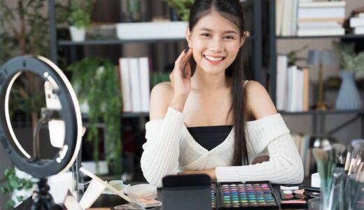 Vtuberのなり方とは【個人・事務所別】必要な機材や費用を解説